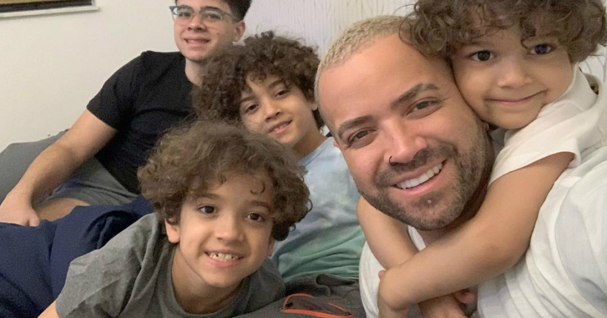Nacho y sus hijos varones © Instagram / Nacho