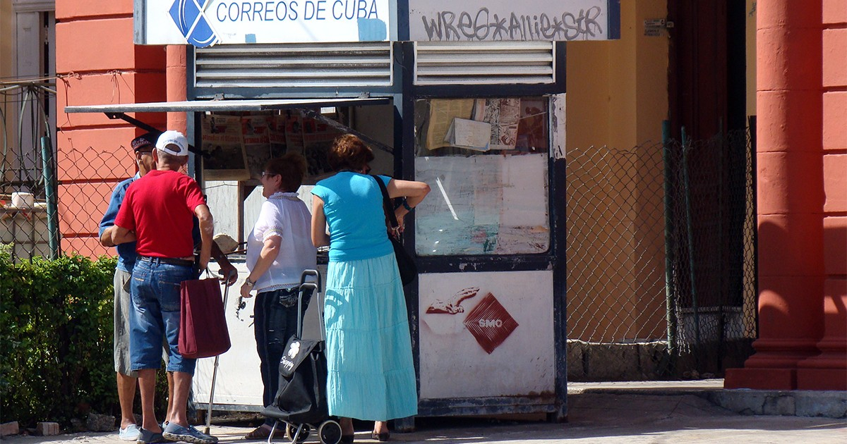 Usuarios del servicio de Correos de Cuba © CiberCuba 