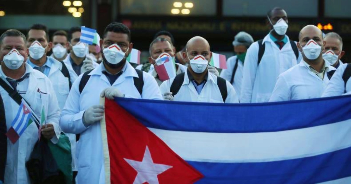 Médicos cubanos en misiones © Cubadebate