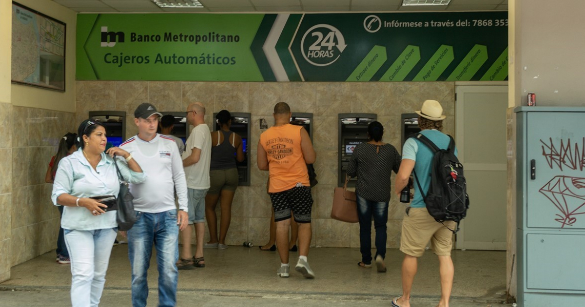 Cajeros automáticos en La Habana © CiberCuba