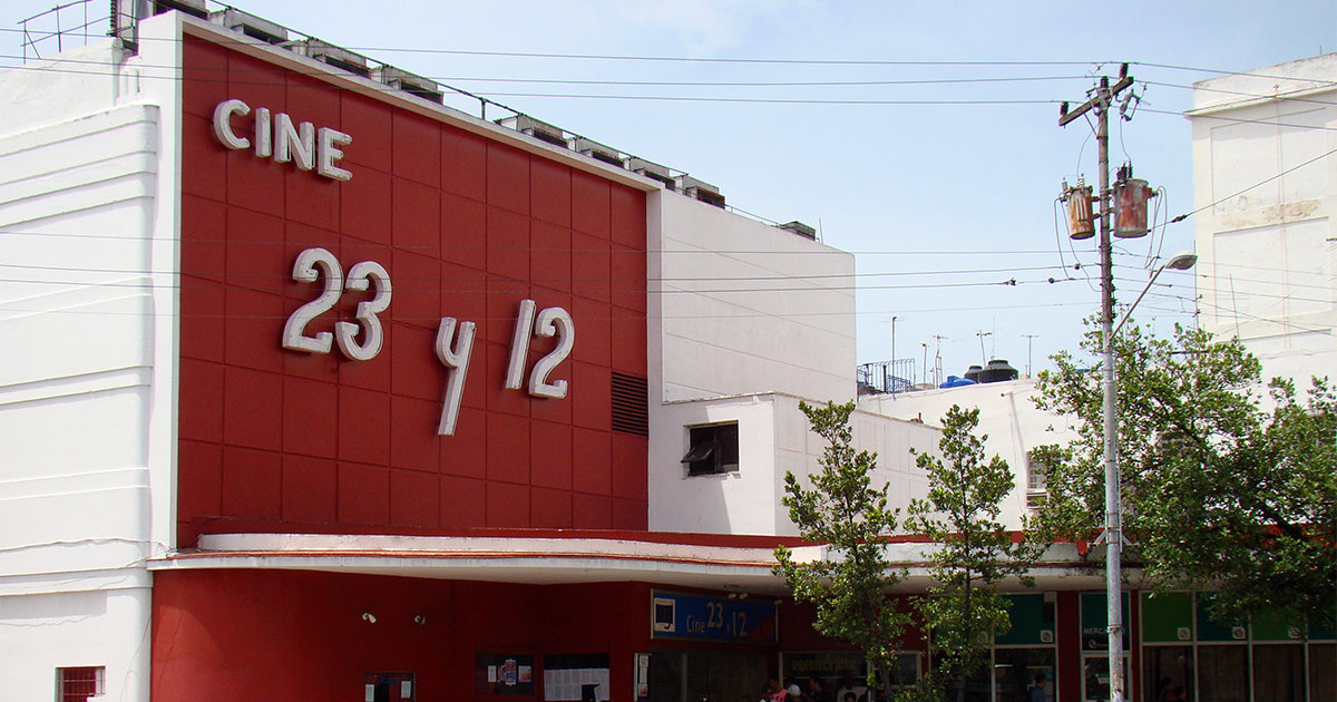 Cine 23 y 12, en El Vedado © CiberCuba