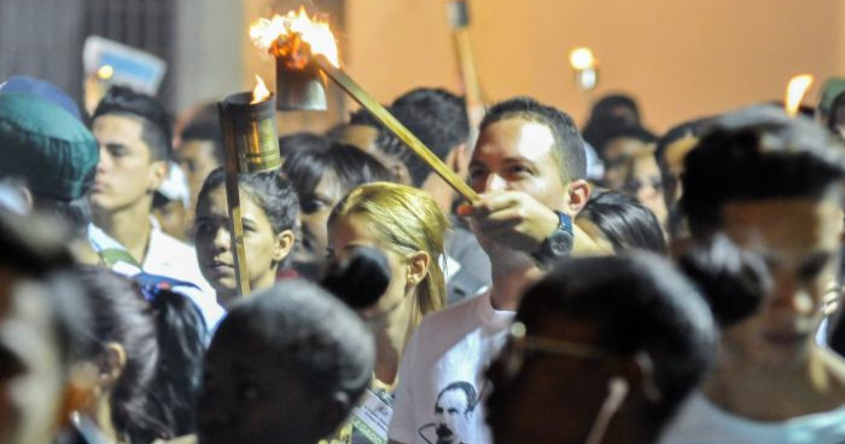 Marcha de las antorchas en Cuba © Granma / Ariel Cecilio Lemus