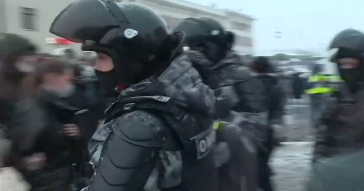Detenciones en el centro de Moscú © Screenshot RT/Youtube