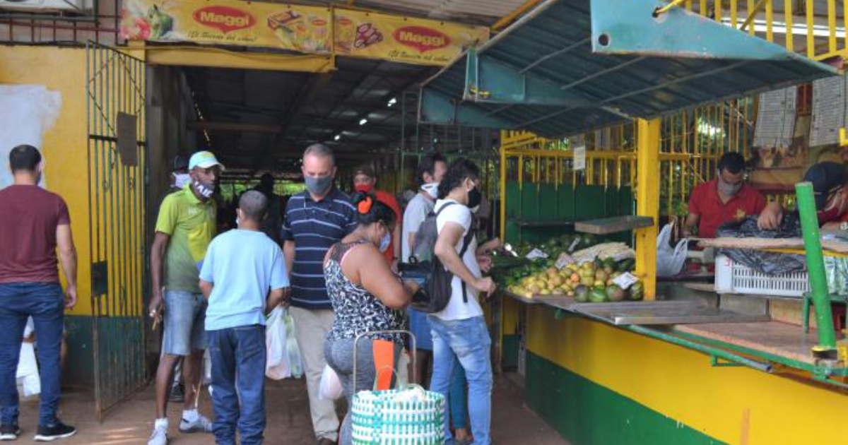 Comprar comida en Cuba en medio de la crisis del coronavirus (Imagen de referencia) © Tribuna / Ricardo Gómez