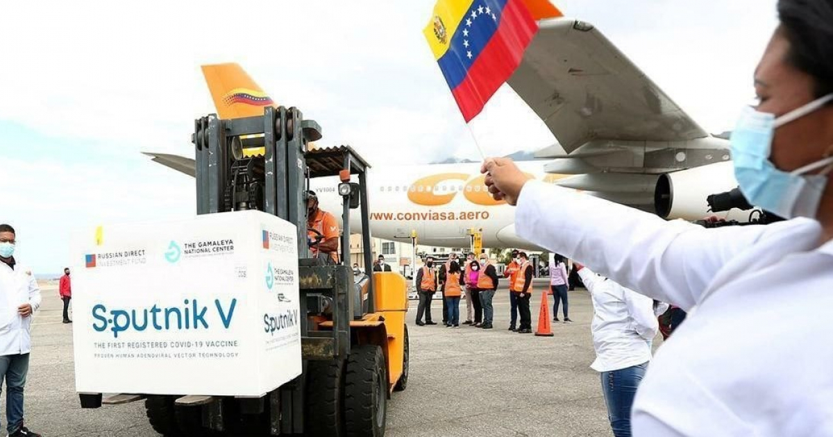 Llegada de las vacunas rusas a Venezuela © Twitter / Nicolás Maduro