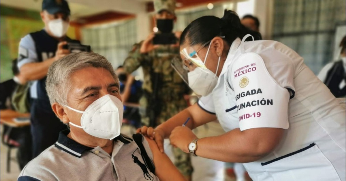 Vacunación contra la COVID-19 en México © animalpolitico.com
