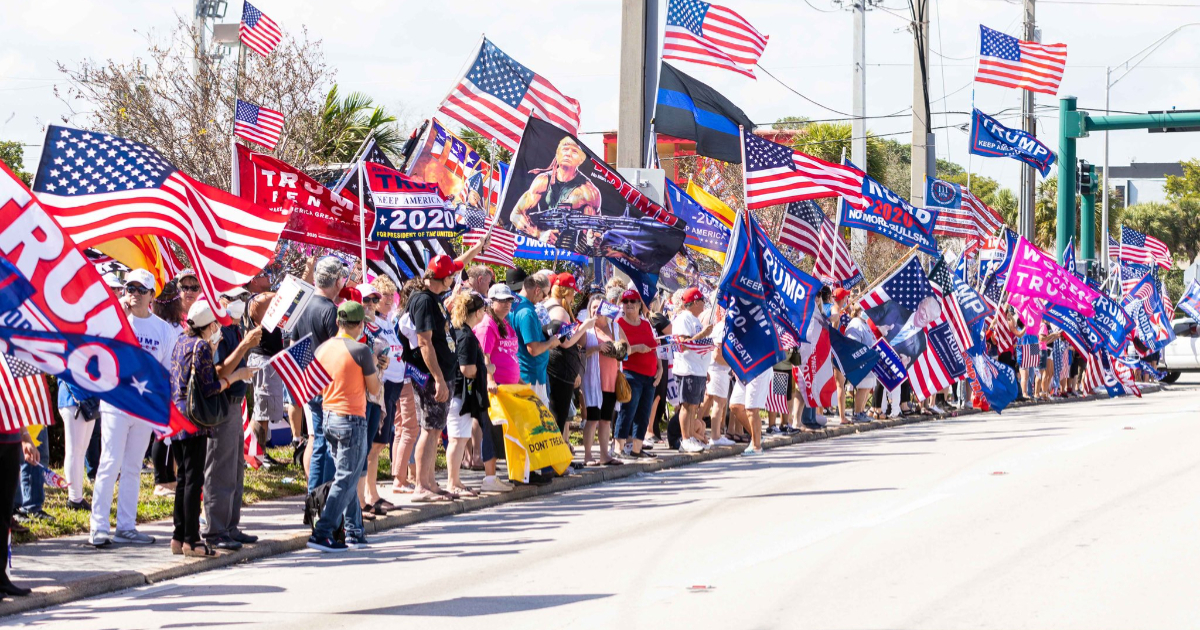 multitud de seguidores de Trump en west Palm Beach © Jonathan Williams / Twitter
