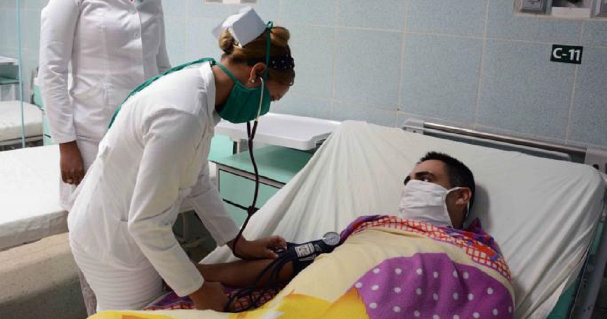 Atención a pacientes en hospital de Cuba. © ACN / Rodolfo Blanco Cué