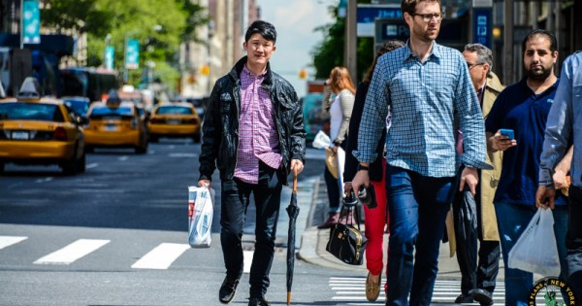 Me walking down the street. On the Street in the Street разница. Walking around the Street. The Tourist is Walking down the Street. Pedestrians everywhere in Europe.