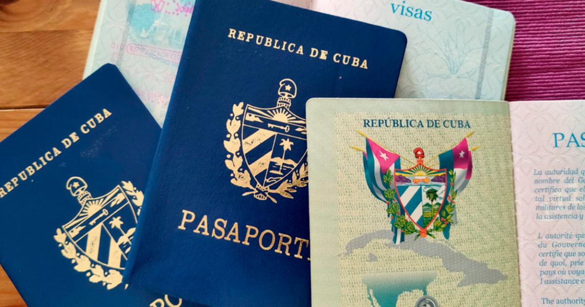 Pasaporte cubano © CiberCuba
