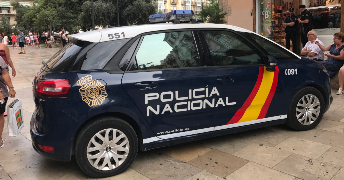 Patrulla de la Policía Nacional española © CiberCuba