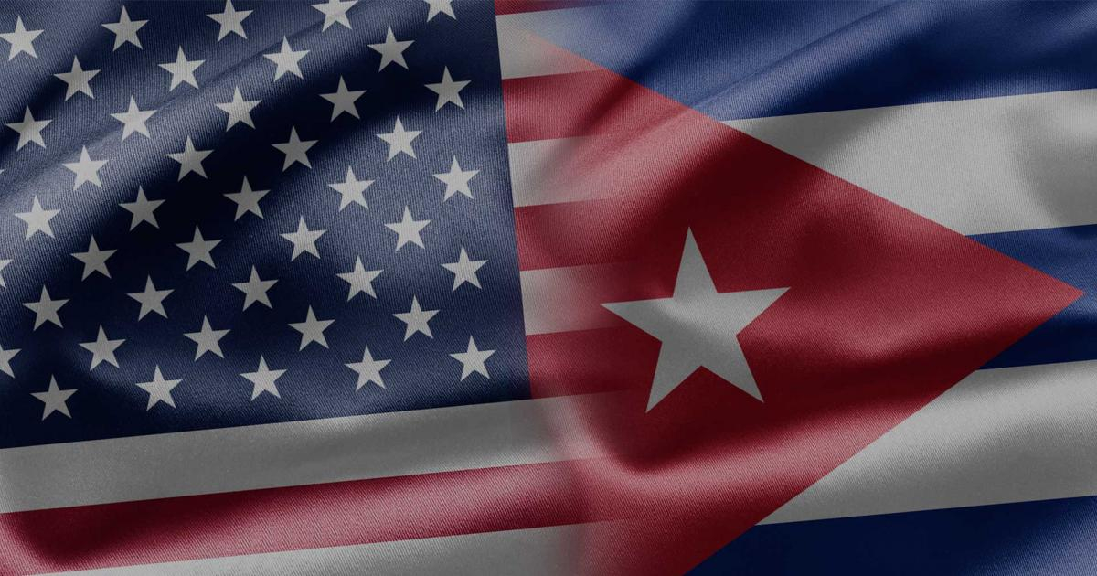 Banderas de Estados Unidos y Cuba © CiberCuba