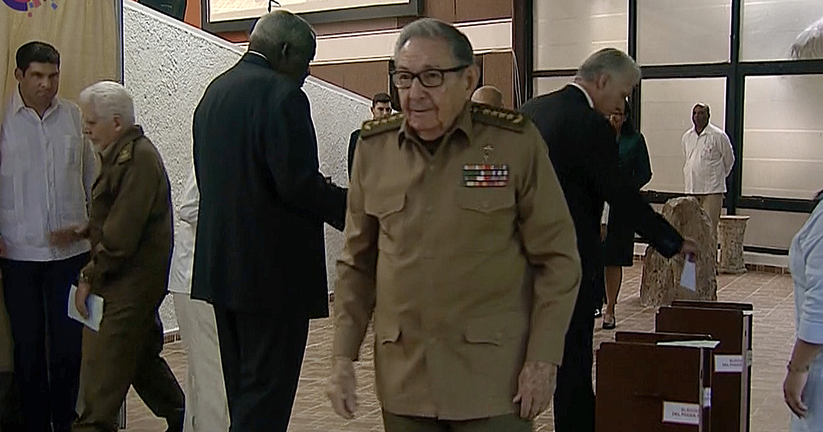 General de Ejército Raúl Castro Ruz y el presidente Miguel Díaz-Canel Bermúdez © Presidencia de Cuba