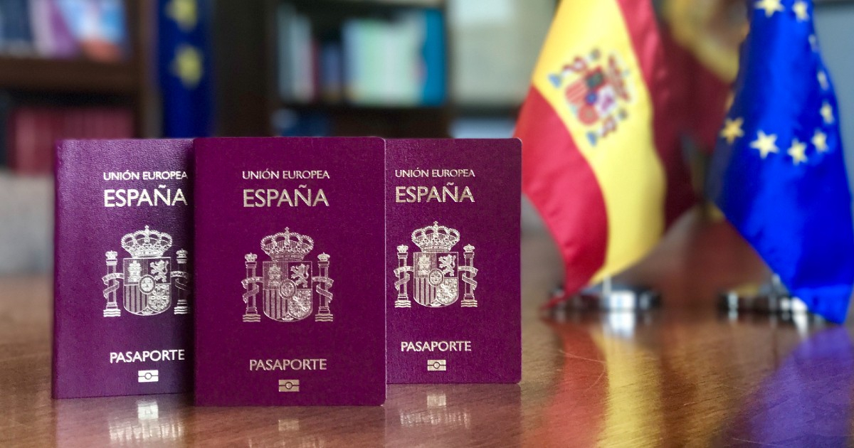 Pasaportes españoles (imagen de referencia) © Twitter / Consulado de España en La Habana