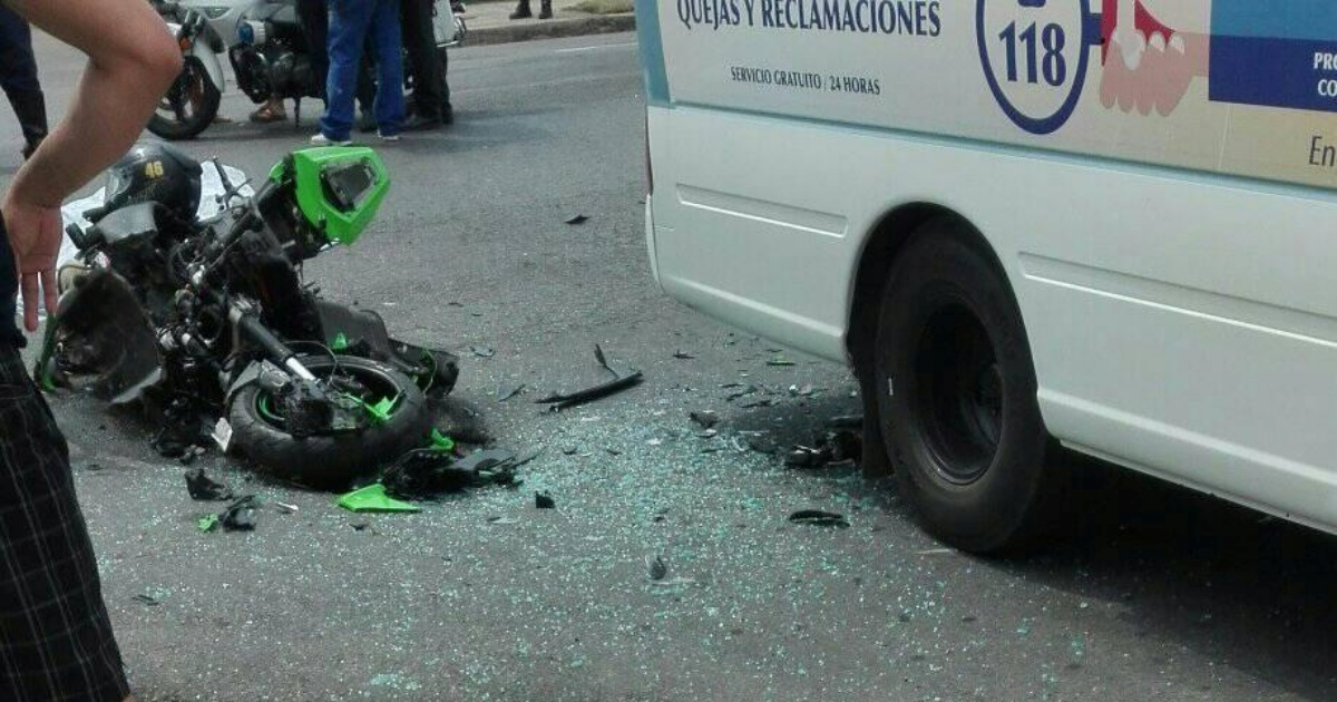 Imagen del lamentable accidente registrado el viernes en Cienfuegos © Facebook Accidentes Buses & Camiones