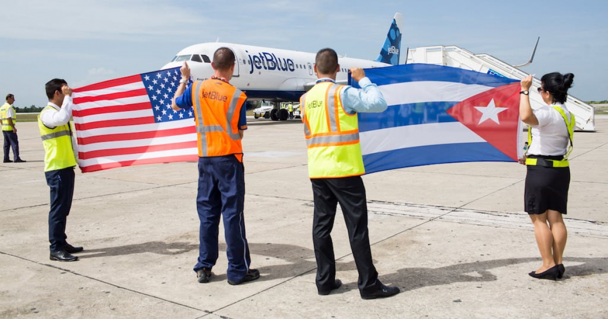 Bienvenida a Cuba de vuelo de la aerolínea JetBlue © Skift