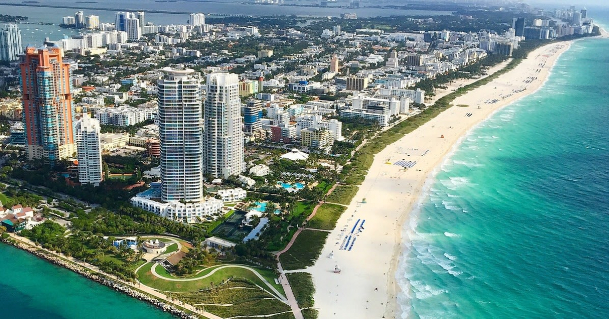 Vista aérea de Miami Beach © Flickr/Rumbo