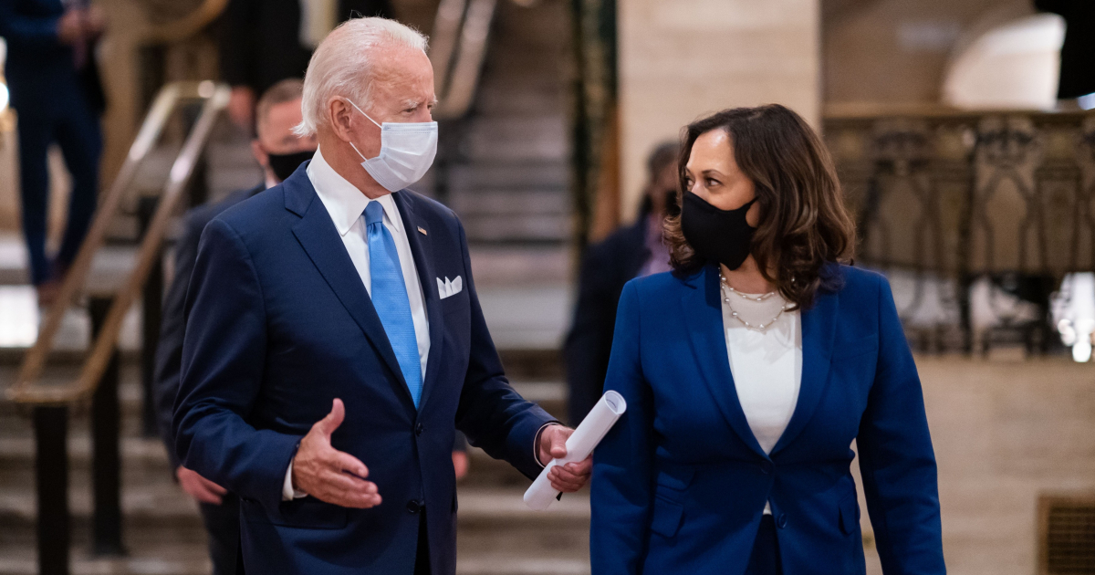 Joe Biden y Kamala Harris con mascarillas © Twitter/Joe Biden