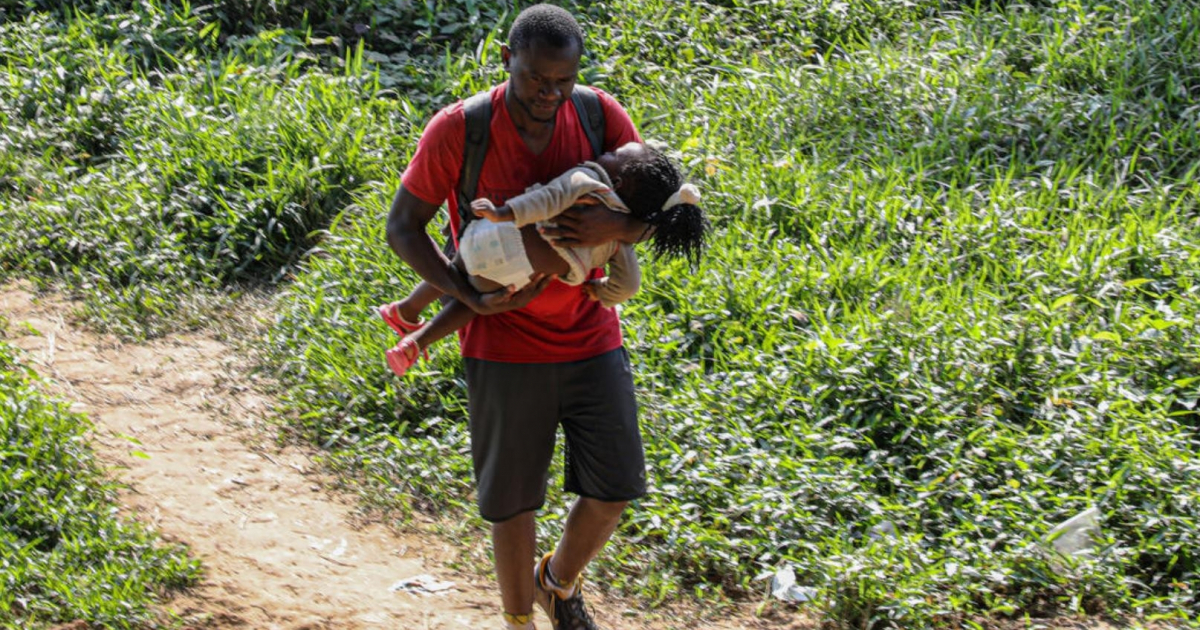 Migrante a través de la selva del Darién © Facebook / UNICEF Panamá