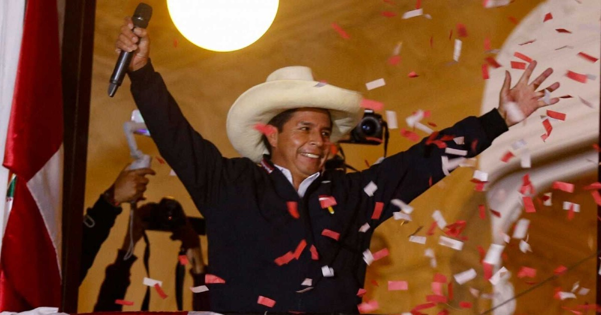 El candidato socialista Pedro Castillo celebra el resultado de las elecciones © Captura de video / RTVE