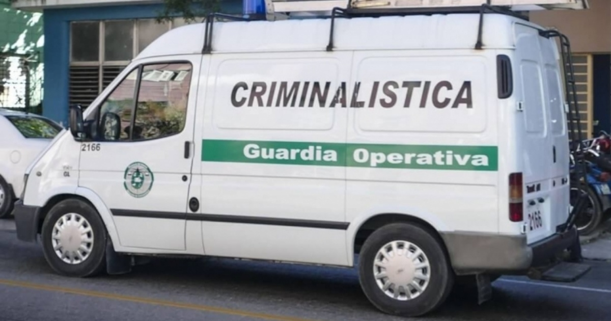 Camioneta de Criminalística en Cuba (referencia) © Medicina Legal