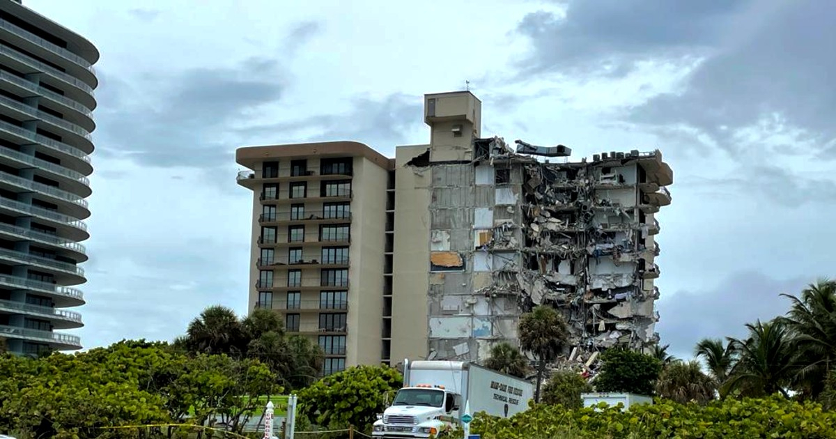 Champlain Towers South tras el colapso parcial sufrido © CiberCuba