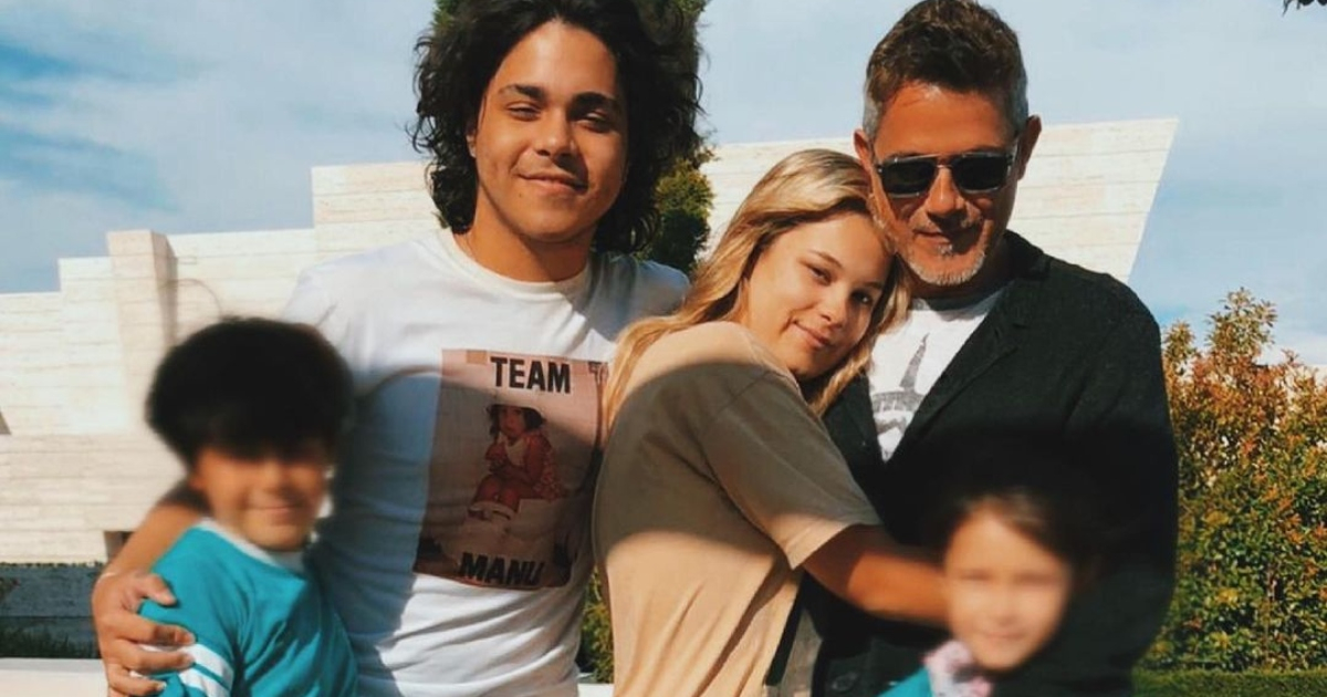 Alejandro Sanz con sus cuatro hijos © Instagram / Alejandro Sanz