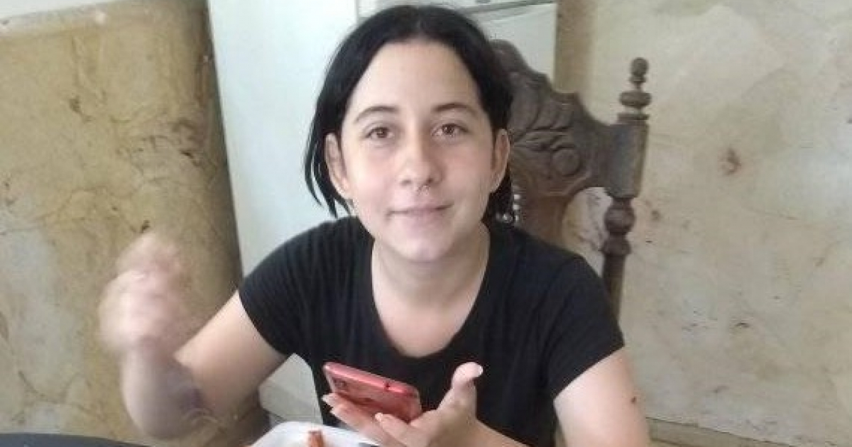 La joven desaparecida, Raquel Reyes Sánchez, de 18 años © Facebook/Yuxeli Sánchez