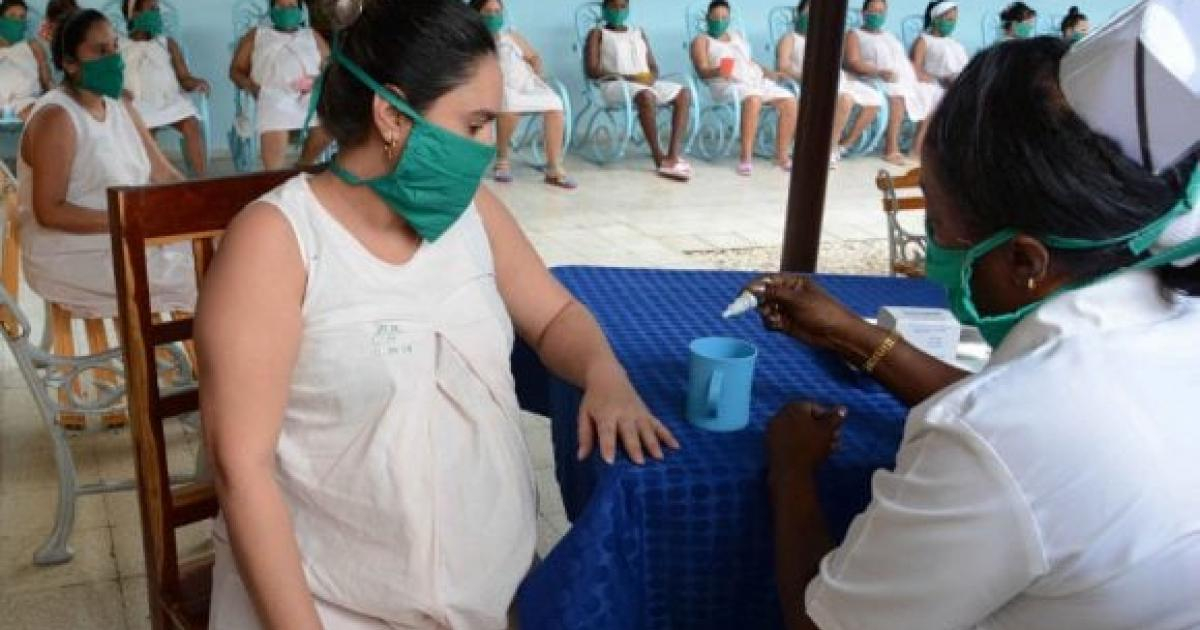 Embarazada cubana en tiempos de Covid-19 © Dirección Provincial de Salud de Villa Clara/ Facebook