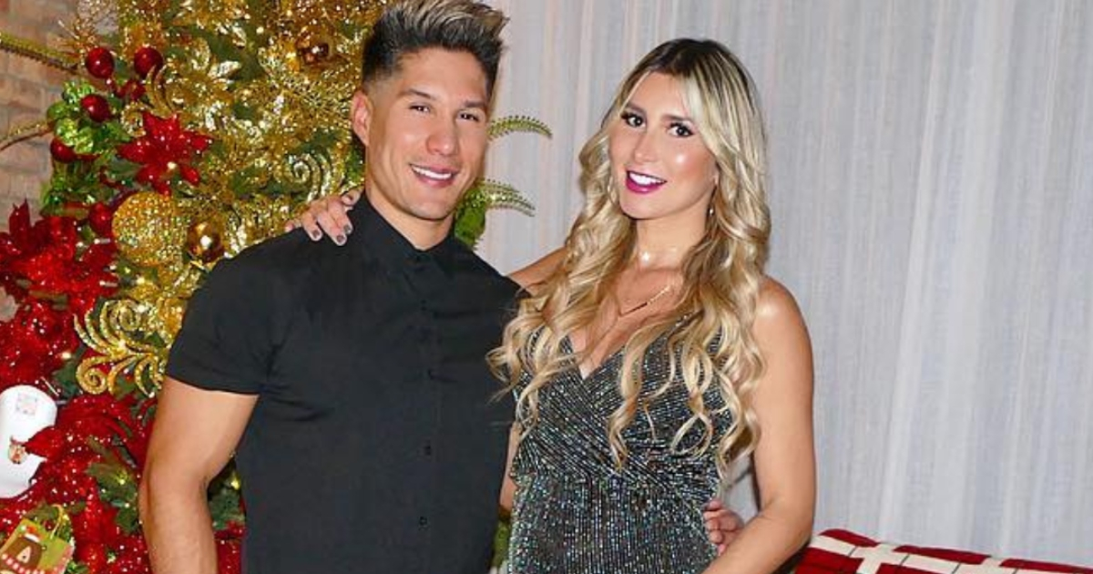 Chyno Miranda junto a su esposa Natasha Araos © Instagram / Chyno Miranda