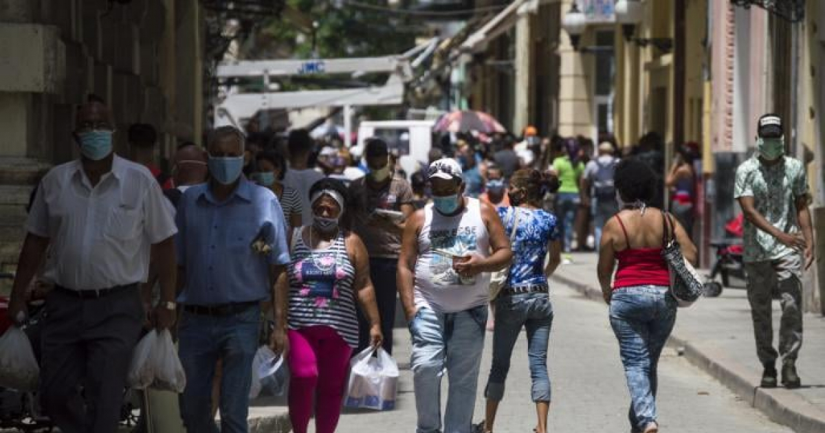 Personas en la capital cubana © Facebook / Dirección Provincial de Salud de La Habana