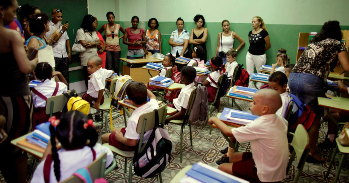 Primer día de clases en una escuela cubana antes de la Covid. © Cubadebate.