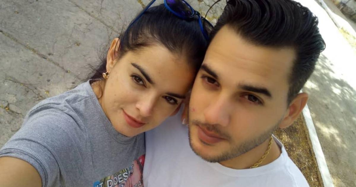 Dashiel Alfonso Catá, de 26 años, y su esposa © Cortesía de la familia