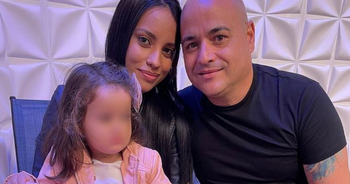 Andy Vázquez junto a su esposa e hija © Instagram/Andy Vázquez