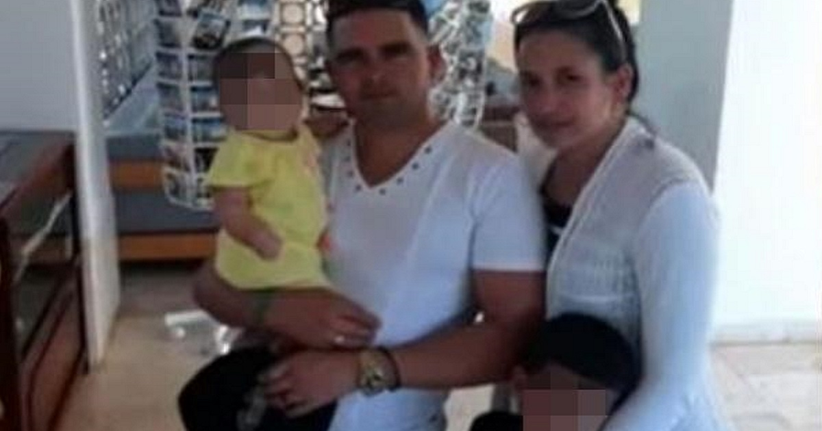 Familia cubana que denunció presunta estafa de agencia. © YouTube / América Tevé