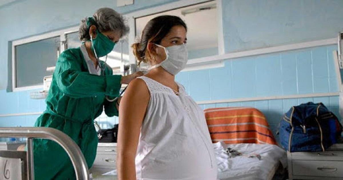 Atención a una paciente embarazada en Cuba (Imagen de referencia) © ACN