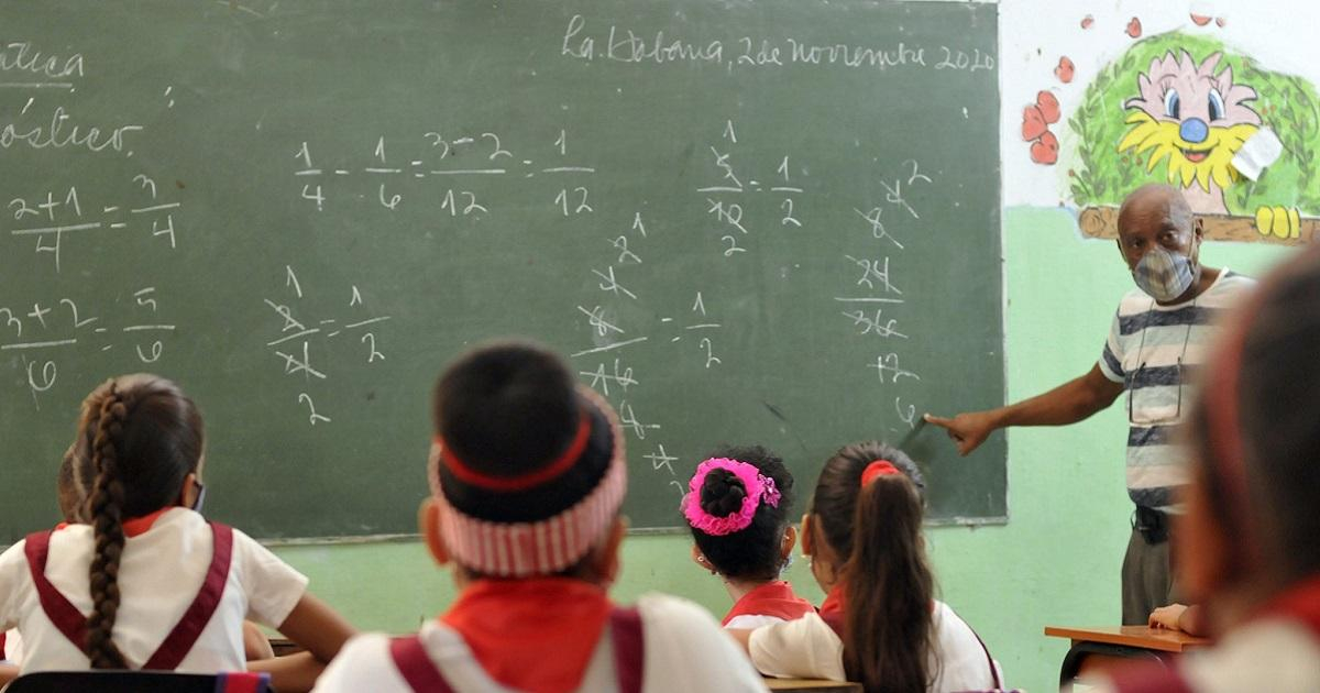 Clases en una escuela de La Habana. © Abel Rojas Barallobre / Twitter