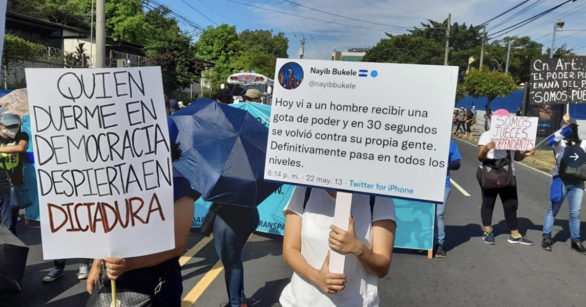 Manifestación contra Bukele © Twitter / Prensa Comunitaria