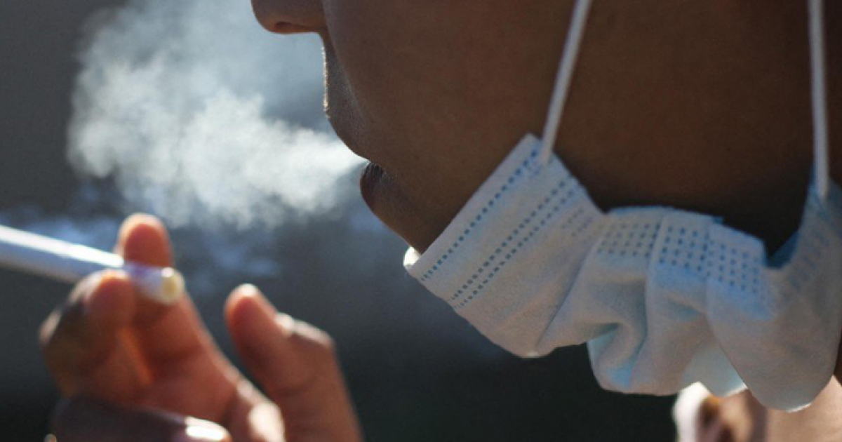 Consumo de cigarrillos en Cuba © ACN