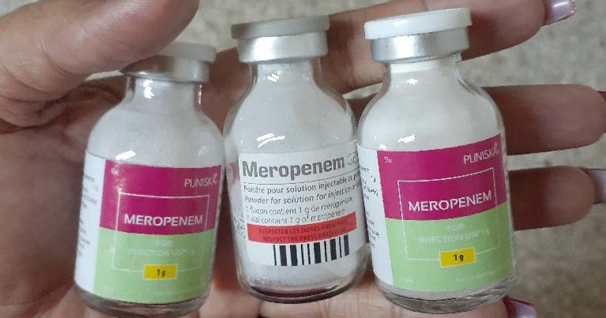 Medicamentos que tuvo que comprar la doctora a su padre en el mercado negro para tratar el COVID-19 © Facebook/Lisandra Luis