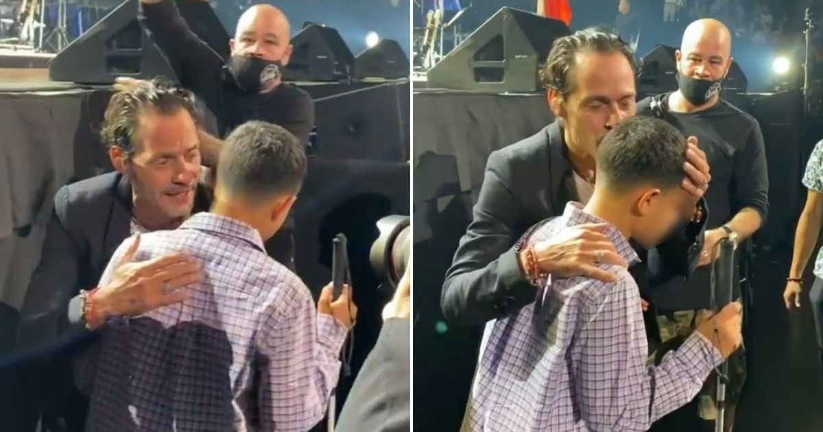 Marc Anthony bajó del escenario en pleno show para cantarle al oído a un joven © Instagram / johnnyriveranyc