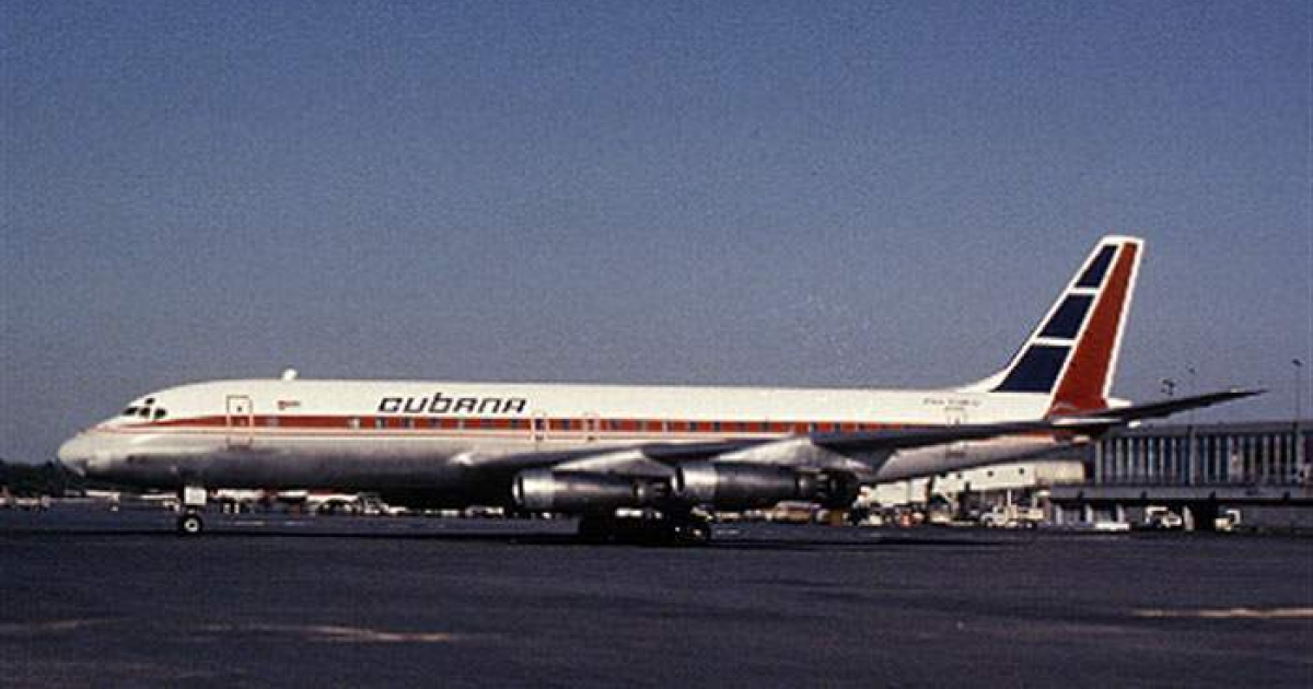 DC-8 arrendado por Cubana de Aviación © Ecured