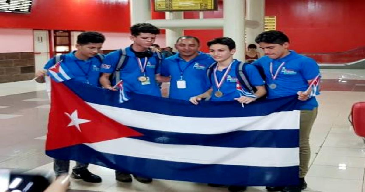 Estudiantes cubanos en la Olimpiada de Matemáticas de 2019 © Joel Suárez / Juventud Rebelde