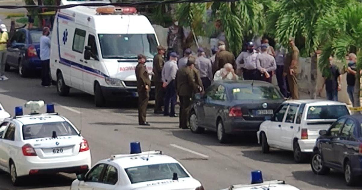 Despliegue policial en el Vedado © Imagen enviada a CiberCuba