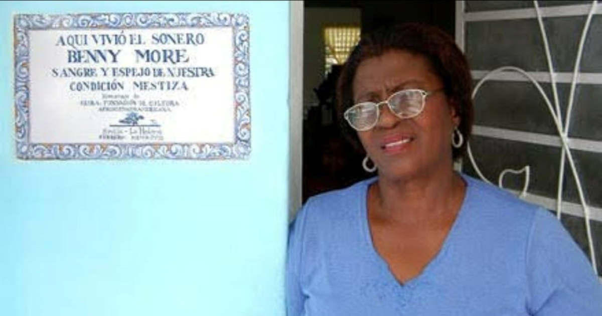 Hilda Moré, en la casa donde vivió su padre en La Habana. © Cortesía de la familia Moré.