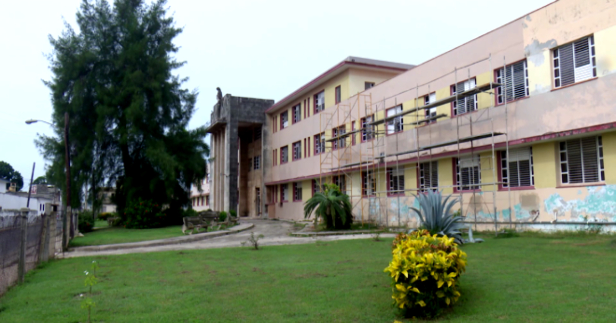 Antiguo hospital ginecobstétrico de Matanzas © Edgar Moragas/ TV Yumurí