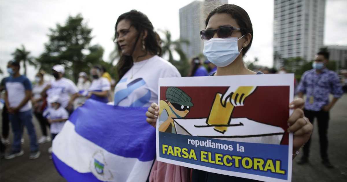Nicaragüenses protestan en Panamá © Twitter/UrnasAbiertas