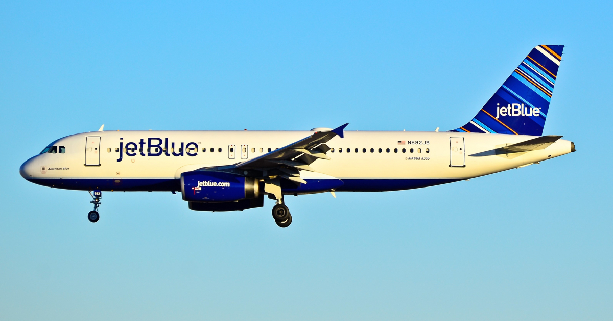 Avión de la aerolínea JetBlue © Flickr / Tomás Del Coro