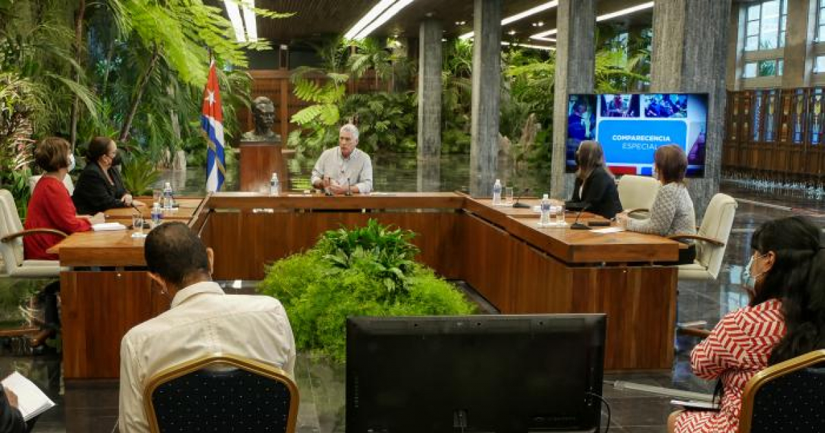 Presidente cubano en comparecencia especial © Estudios Revolución