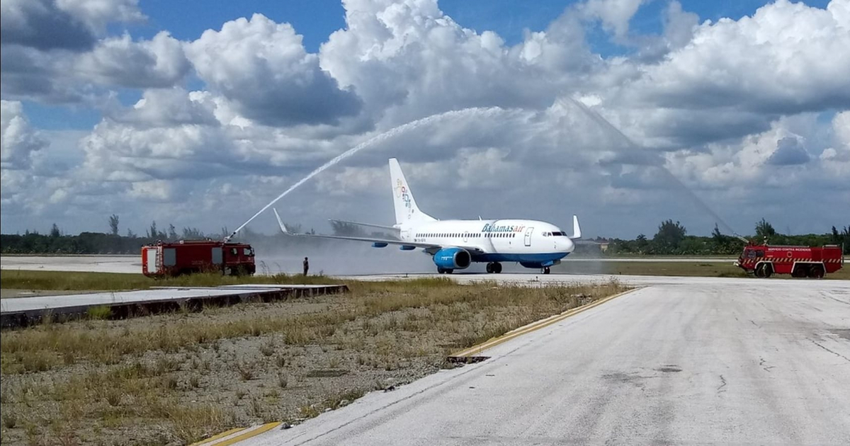 Vuelos a Cuba: Bahamas Air © Facebook Aeropuerto Internacional "Frank País García", Holguín